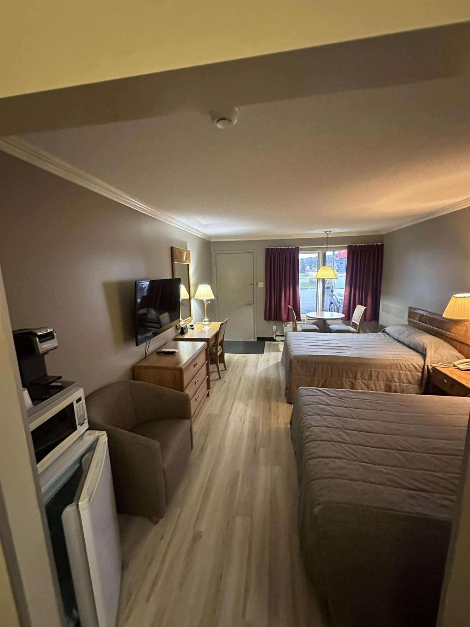 Hotel Motel Le Voyageur Saint-Georges Eksteriør bilde