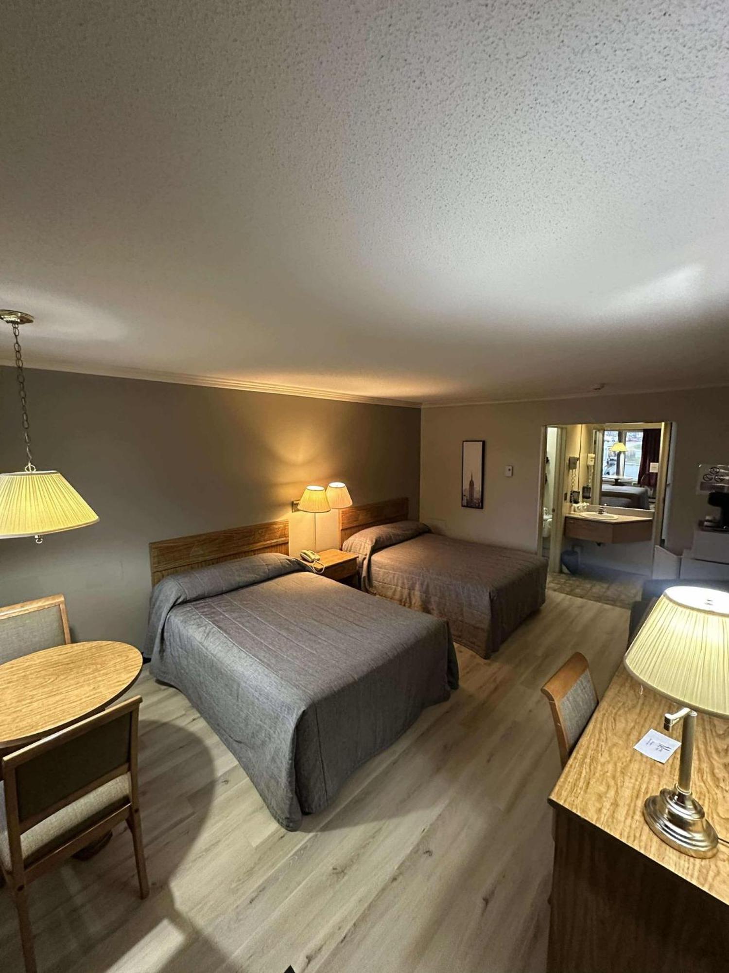 Hotel Motel Le Voyageur Saint-Georges Eksteriør bilde